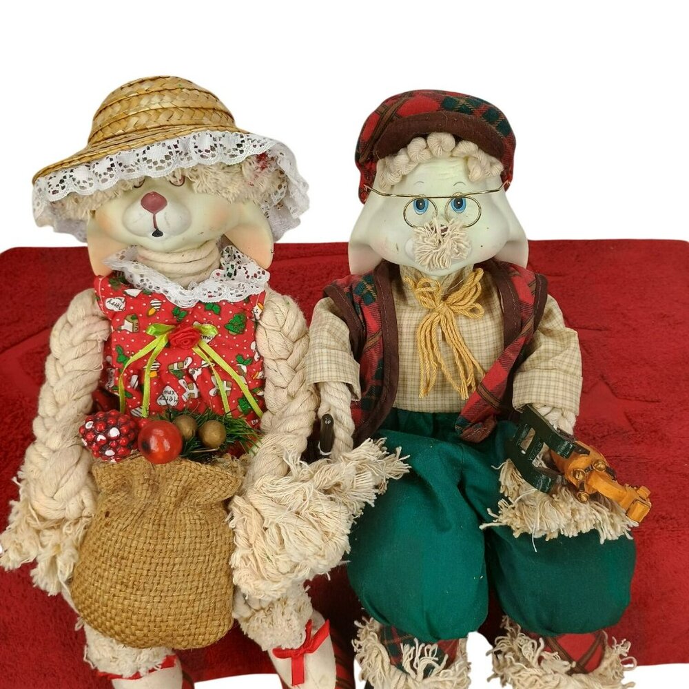 House Of Lloyd Christmas Grandpa Floyd & Flossie Bunny Shelf Sitters With Festiv
